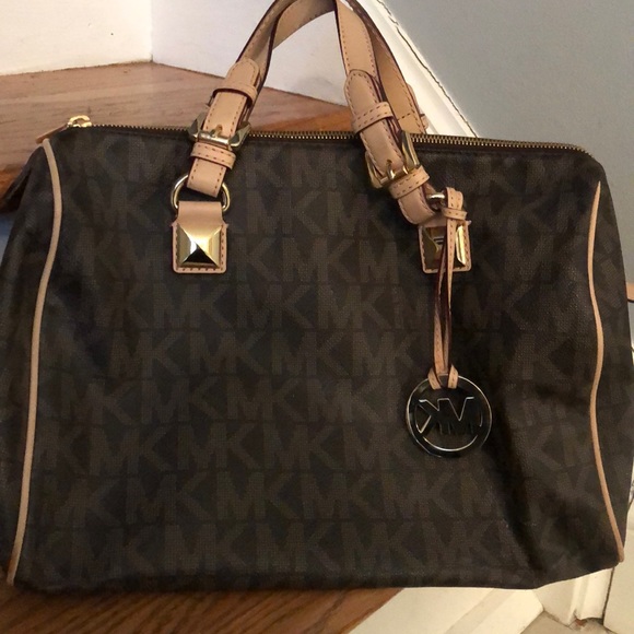 Michael Kors Handbags - Michael Kors | Authentic bag